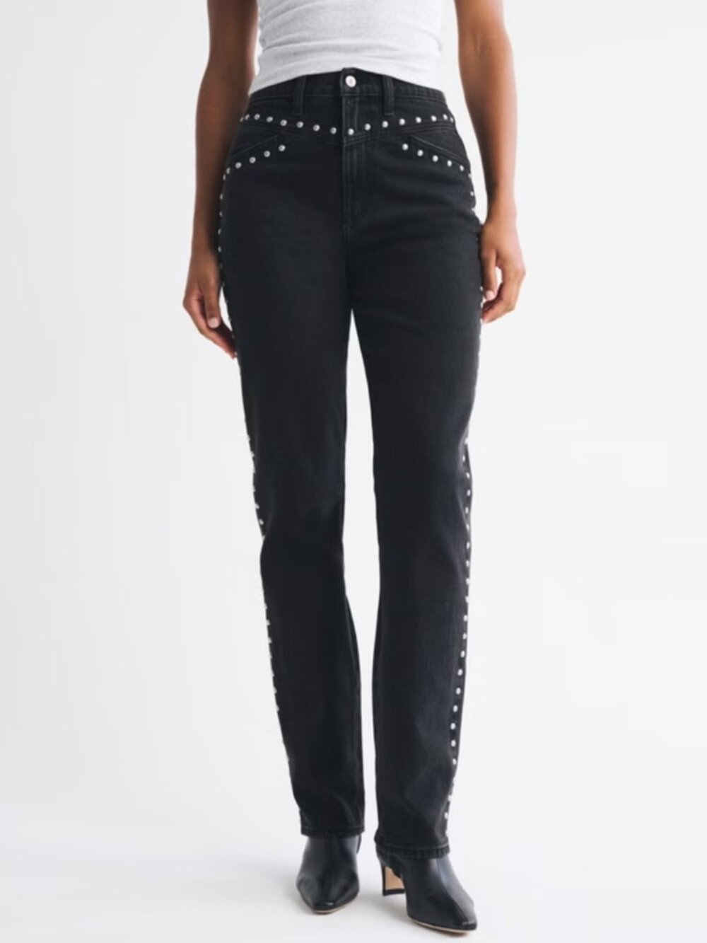 Abercrombie - Curve Love 90s Straight Jeans - Black Stud, 28 Long (NWT)